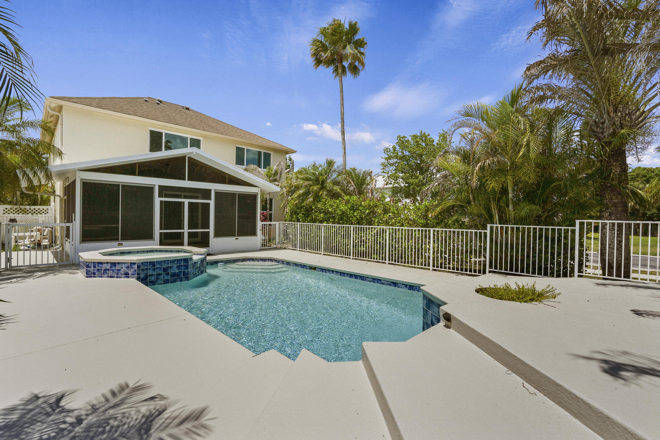 PALM POINTE AT MARTIN DOWNS (AKA MARTIN DOWNS PLAT - Residential