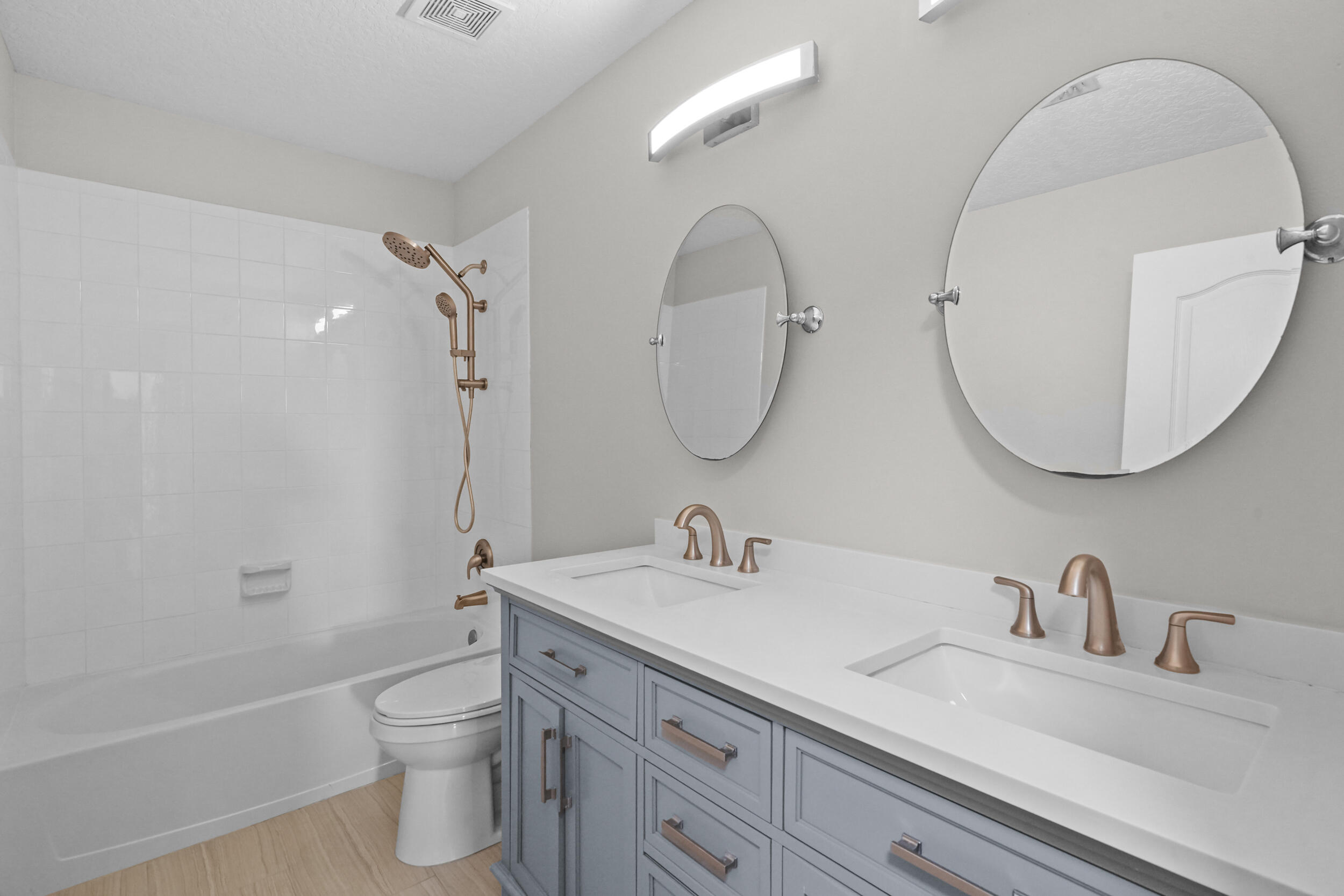 PALM POINTE AT MARTIN DOWNS (AKA MARTIN DOWNS PLAT - Residential