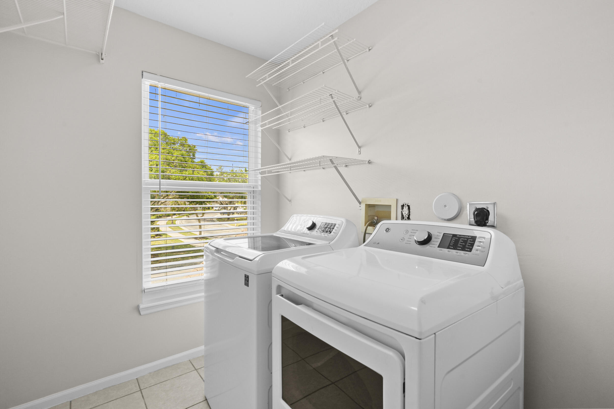 PALM POINTE AT MARTIN DOWNS (AKA MARTIN DOWNS PLAT - Residential