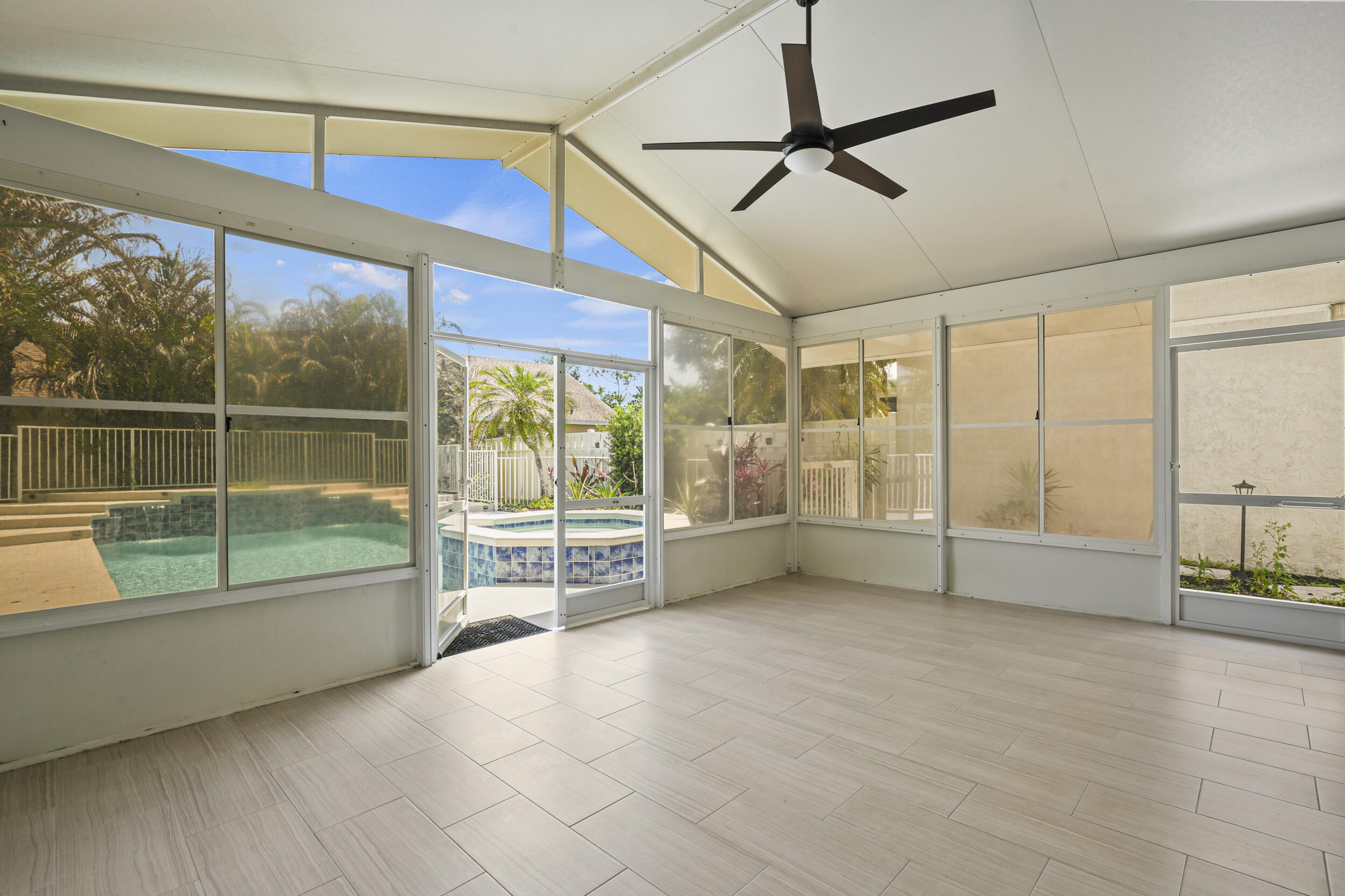 PALM POINTE AT MARTIN DOWNS (AKA MARTIN DOWNS PLAT - Residential