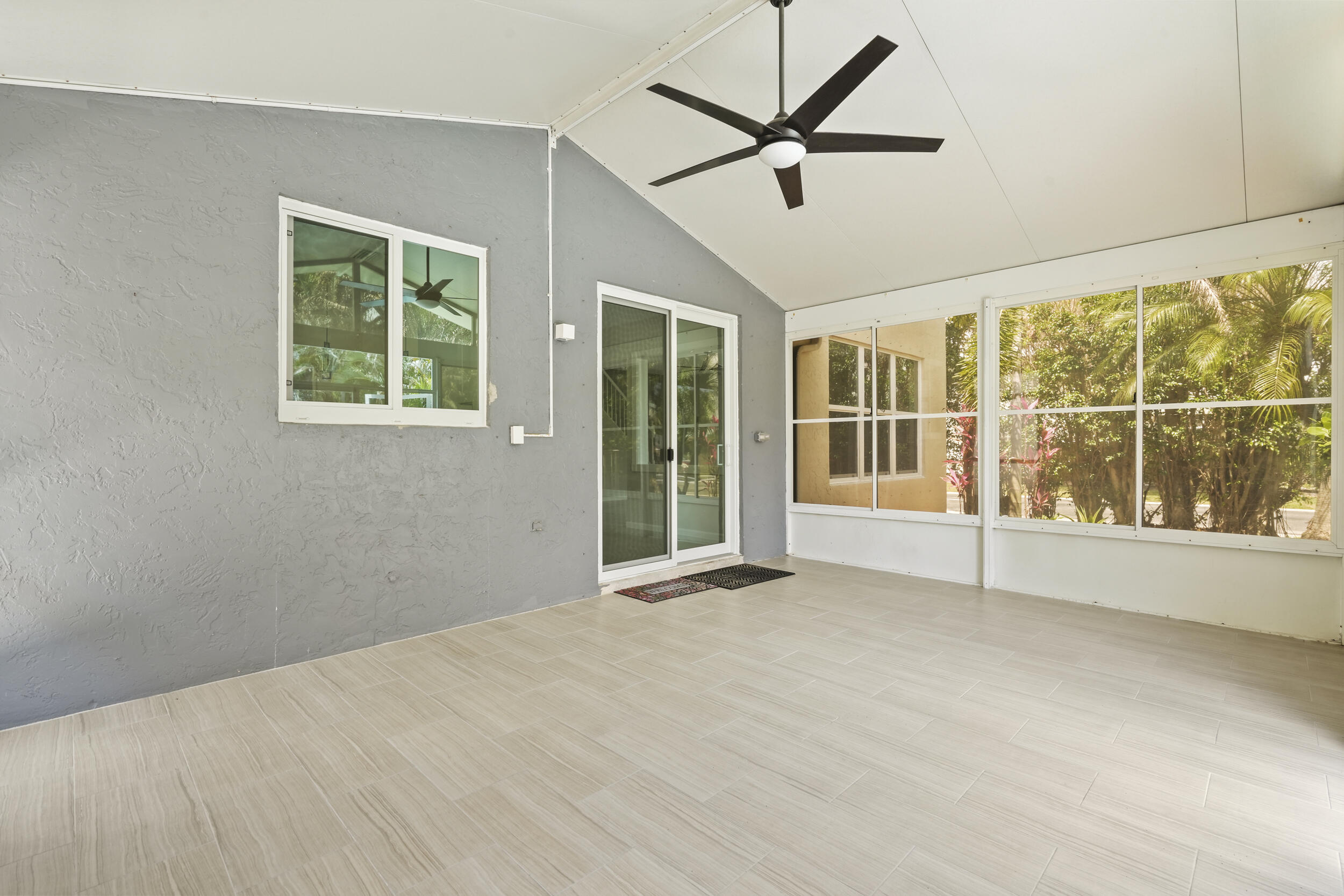 PALM POINTE AT MARTIN DOWNS (AKA MARTIN DOWNS PLAT - Residential