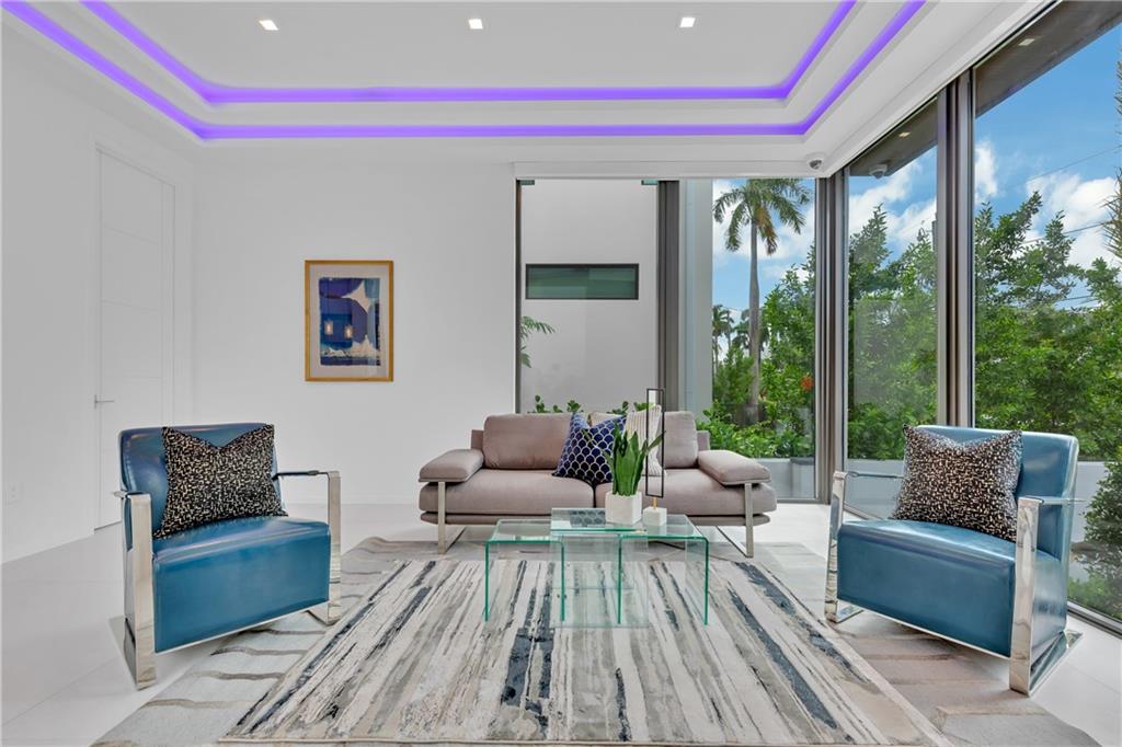 Venice 8-12 B - Residential