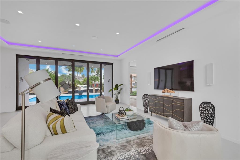 Venice 8-12 B - Residential