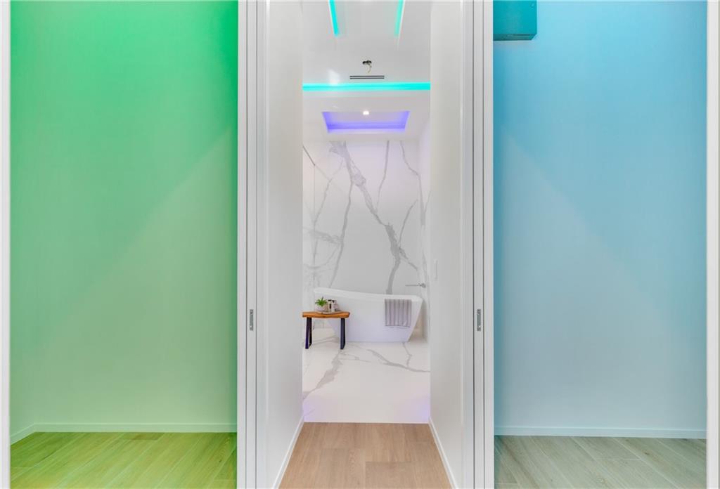 Venice 8-12 B - Residential