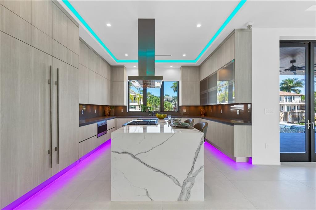 Venice 8-12 B - Residential