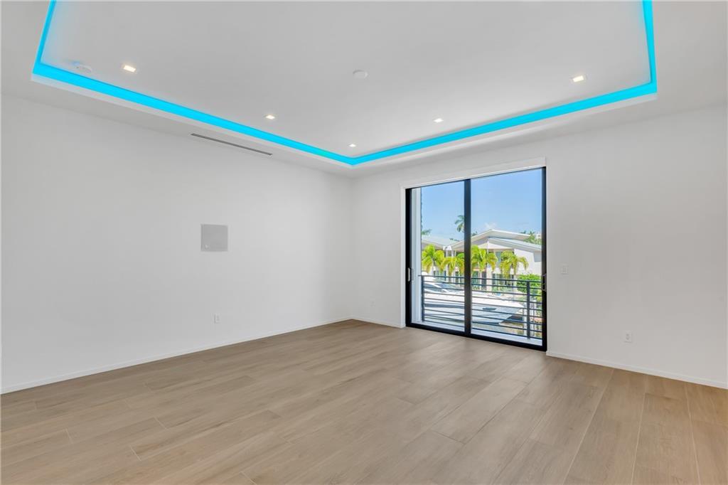 Venice 8-12 B - Residential