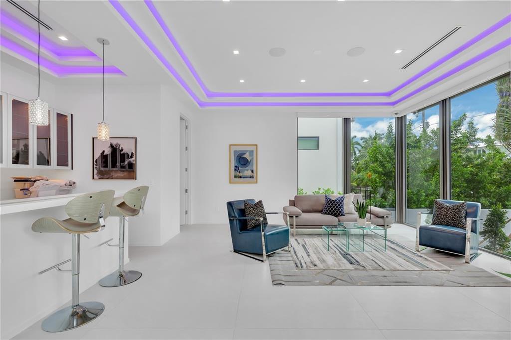 Venice 8-12 B - Residential