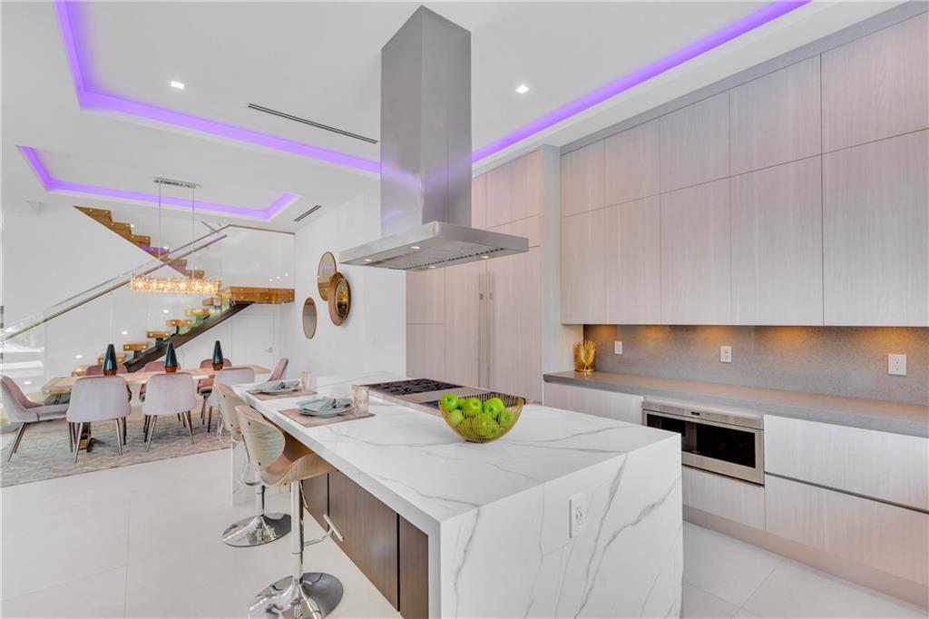 Venice 8-12 B - Residential