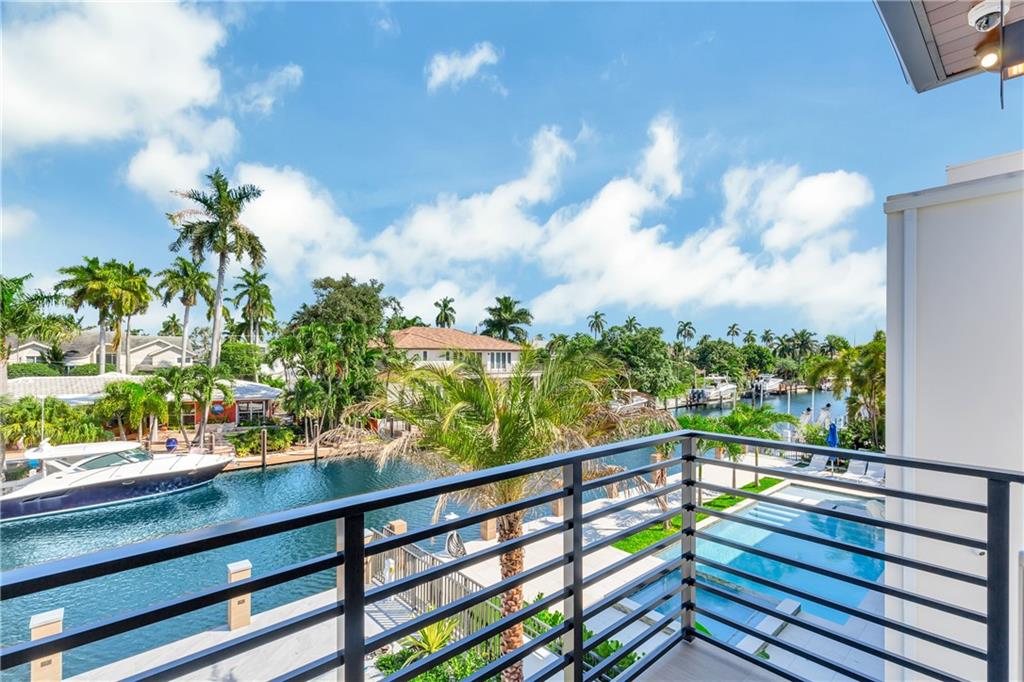 Venice 8-12 B - Residential