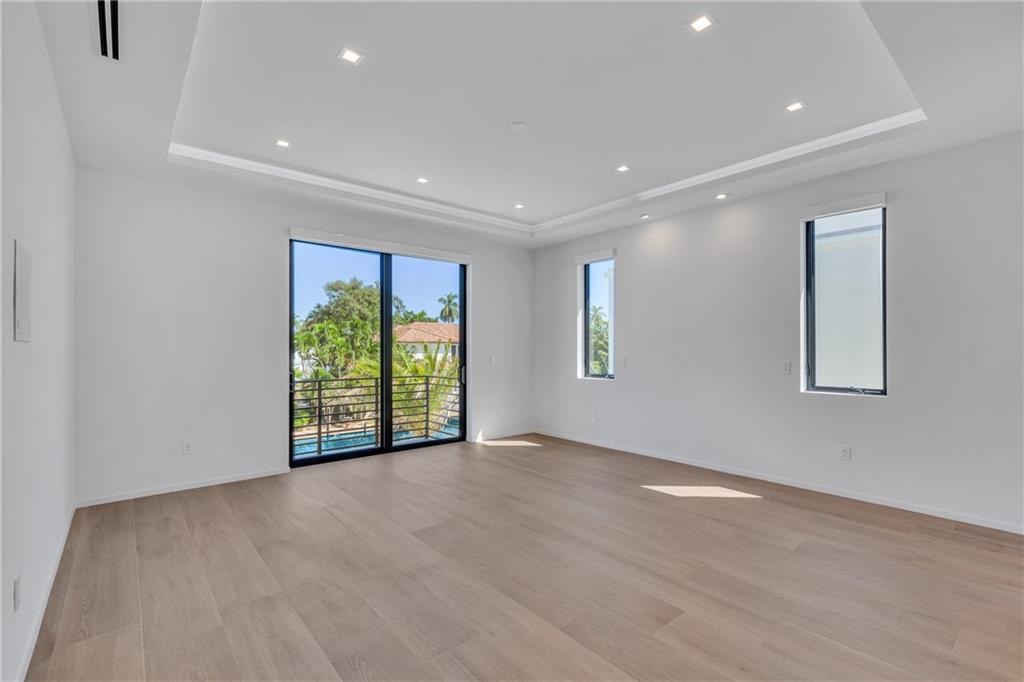 Venice 8-12 B - Residential