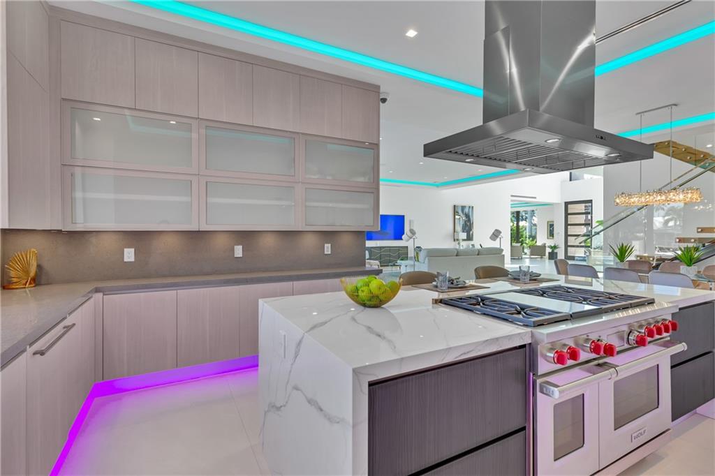 Venice 8-12 B - Residential