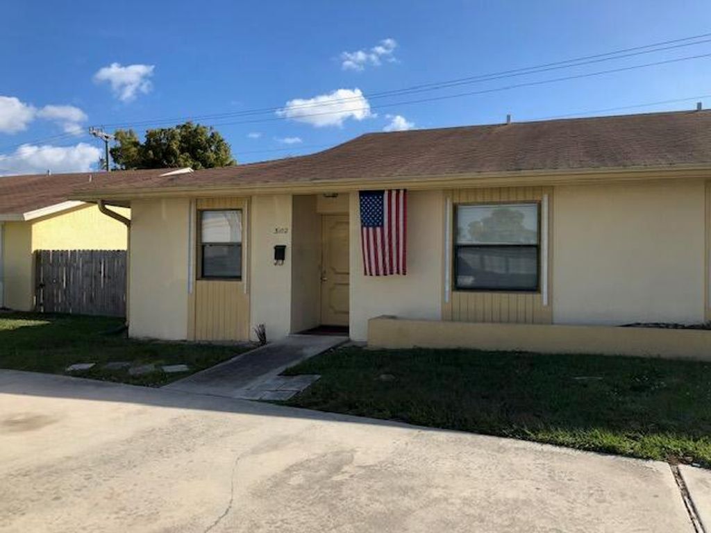 Photo of 3102 N Dixie Highway, Boca Raton, FL 33431 (MLS # R10712515)