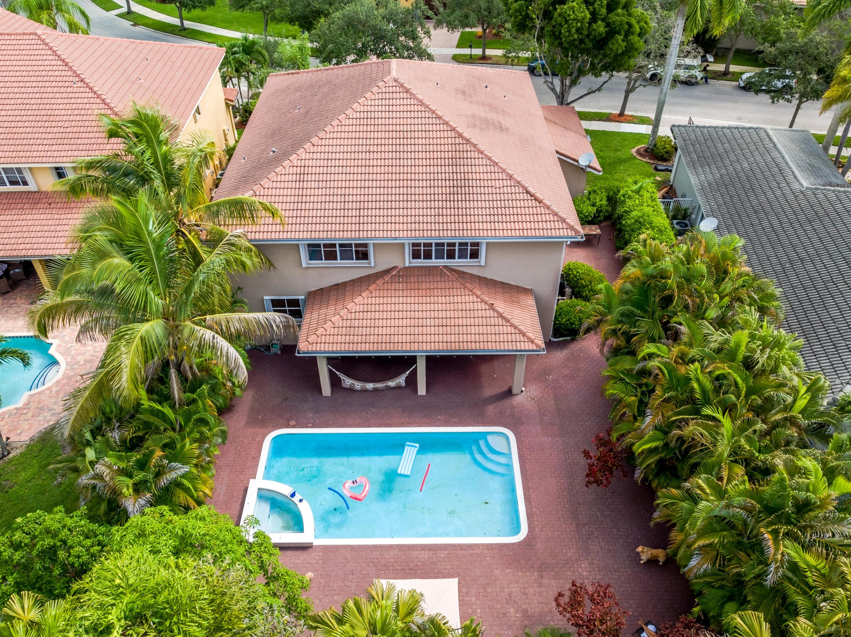 THE GROVE SAVANNA - Residential