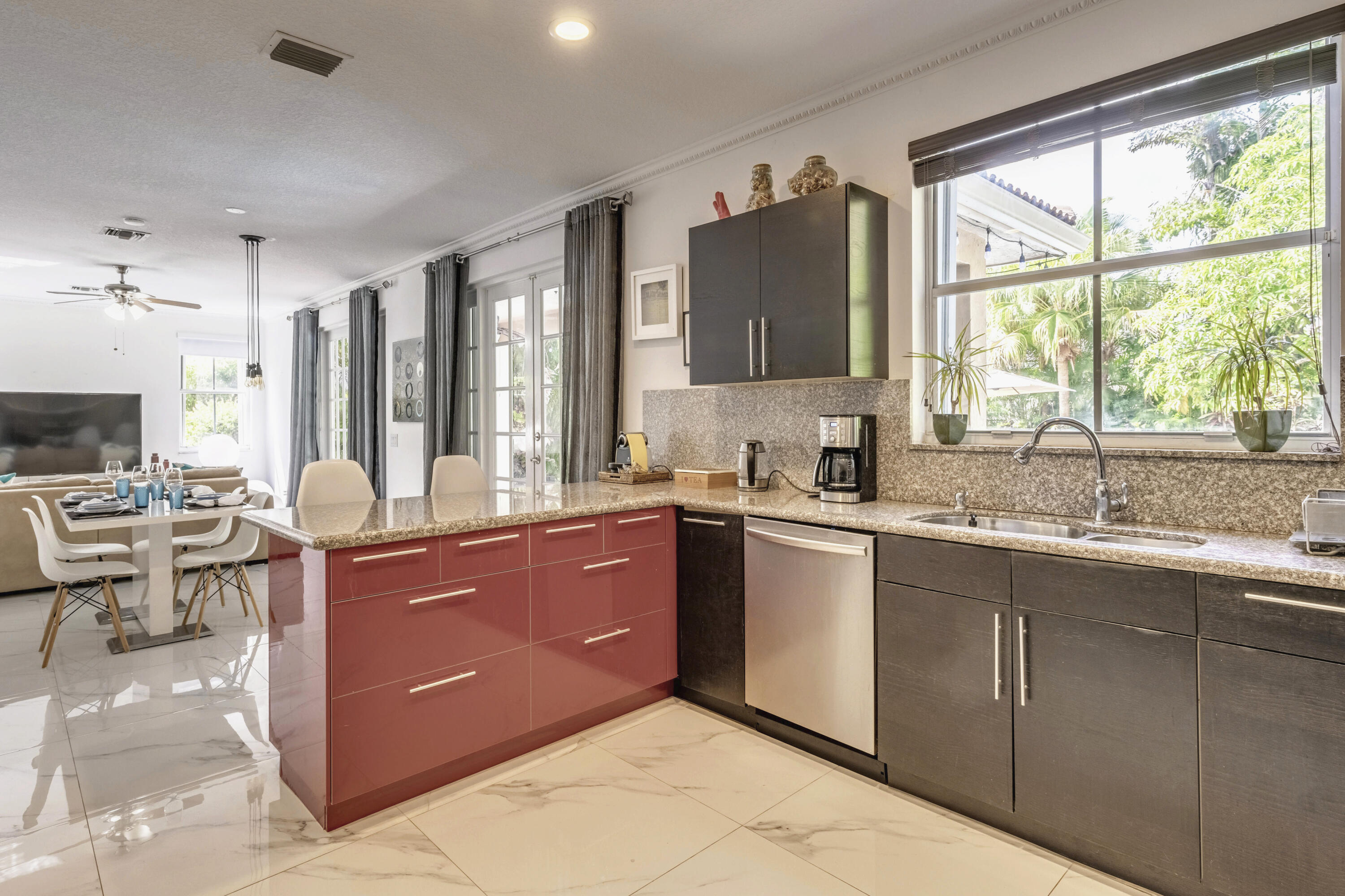 THE GROVE SAVANNA - Residential