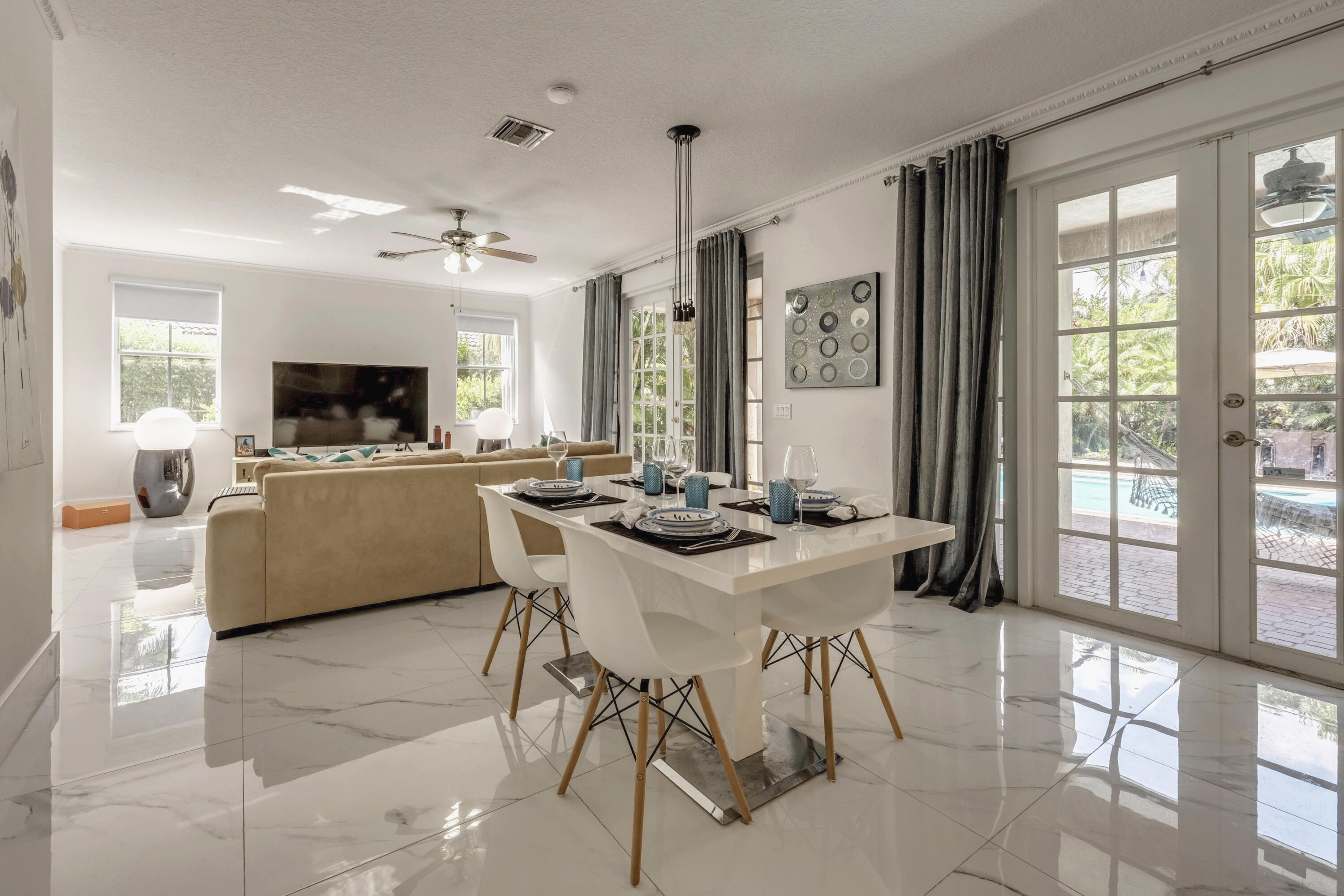 THE GROVE SAVANNA - Residential