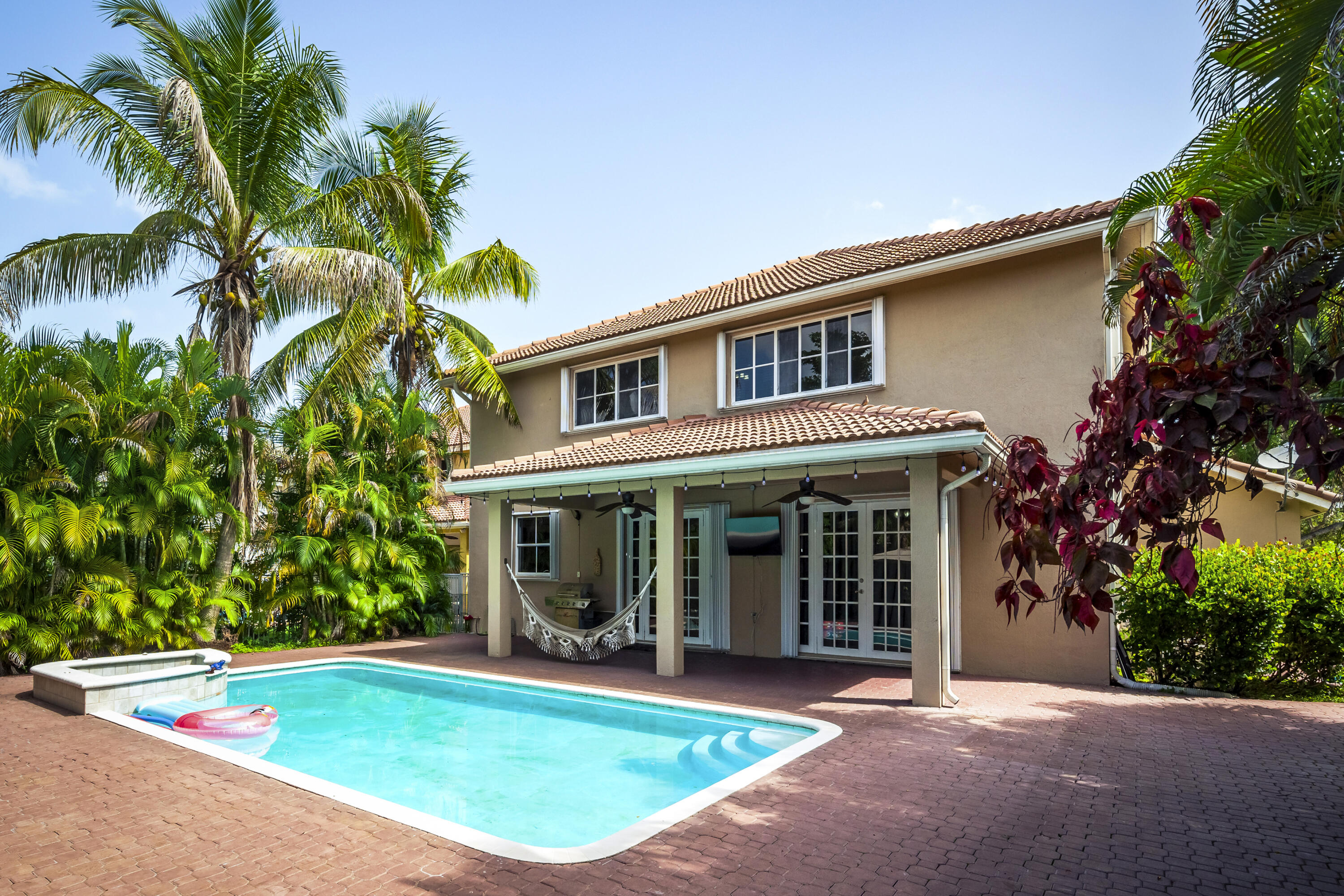 THE GROVE SAVANNA - Residential