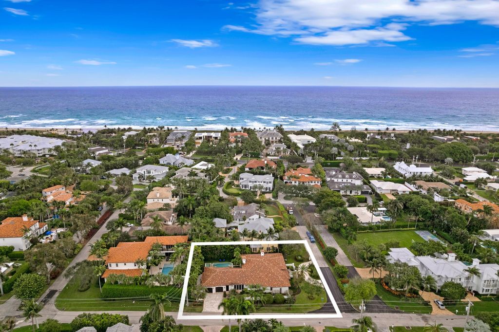 Photo of 1005 Tamarind Road, Delray Beach, FL 33483 (MLS # B26009734)