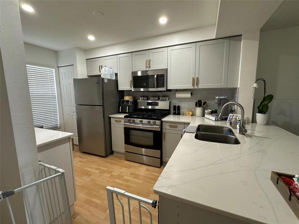 Photo of 8035 Sanibel Drive, Tamarac, FL 33321 (MLS # B26037576)