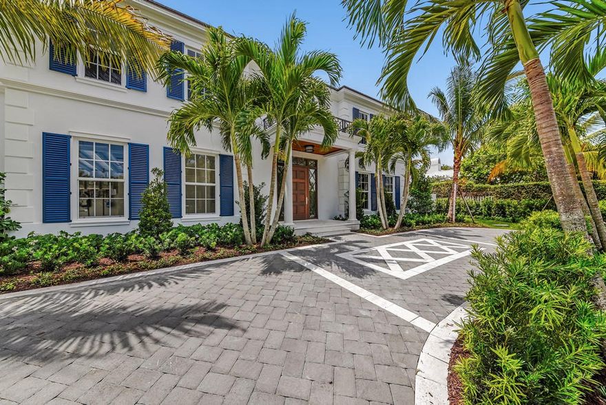 Pat Seagraves designed this gracious BRAND new estate residence with perfect symmetry and balance. Four full bedrooms and fifth that can be an over-flow bedroom or a library/office on main floor. Elevator to spacious master up with His/Her marble baths. Elegant limestone flooring paired with quality hardwood, exotic stones and marble. Downsview kitchen with chef's quality appliances. Oversized home site just steps to the beach with ocean breezes flowing through every room. Custom detailing by renown Lisa Erdmann & Associates Interior Design.