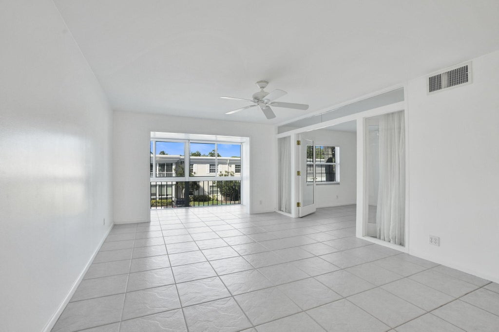 Photo of 6469 BAY CLUB Drive #3, Fort Lauderdale, FL 33308 (MLS # B26091539)