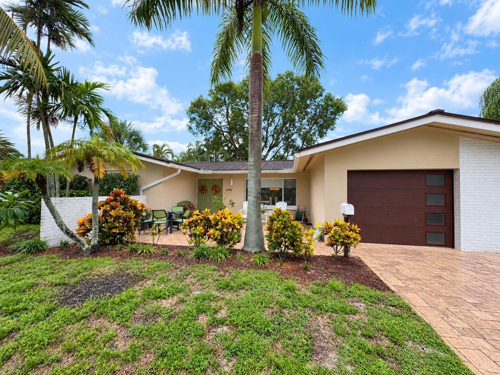 Photo of 1498 SW 9TH Street, Boca Raton, FL 33486 (MLS # B26078075)