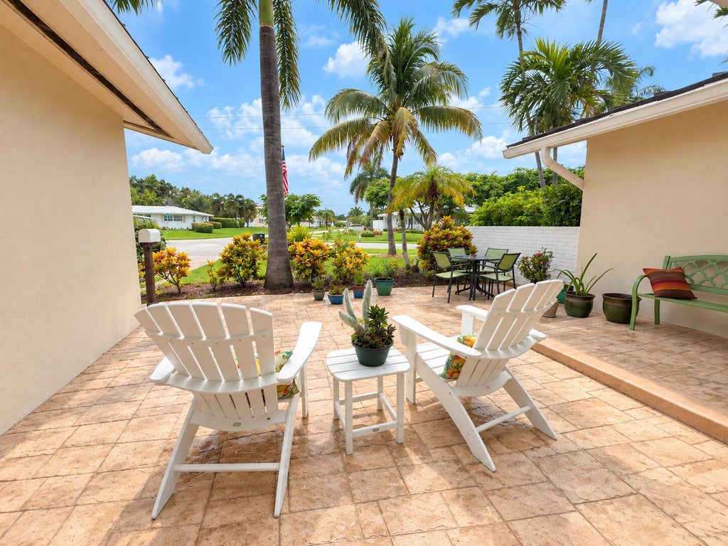 Photo of 1498 SW 9TH Street, Boca Raton, FL 33486 (MLS # B26078075)