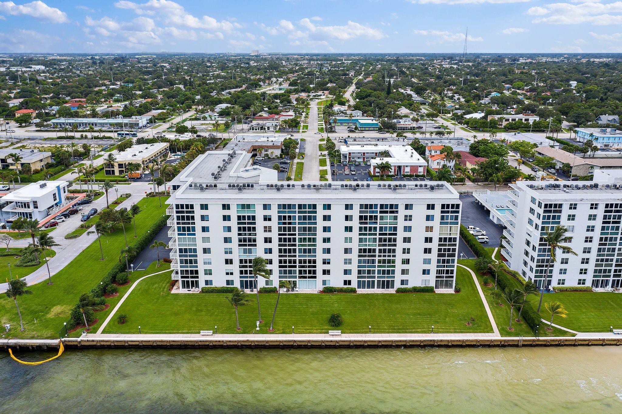 LAKE HARBOUR TOWERS - Residential Lease