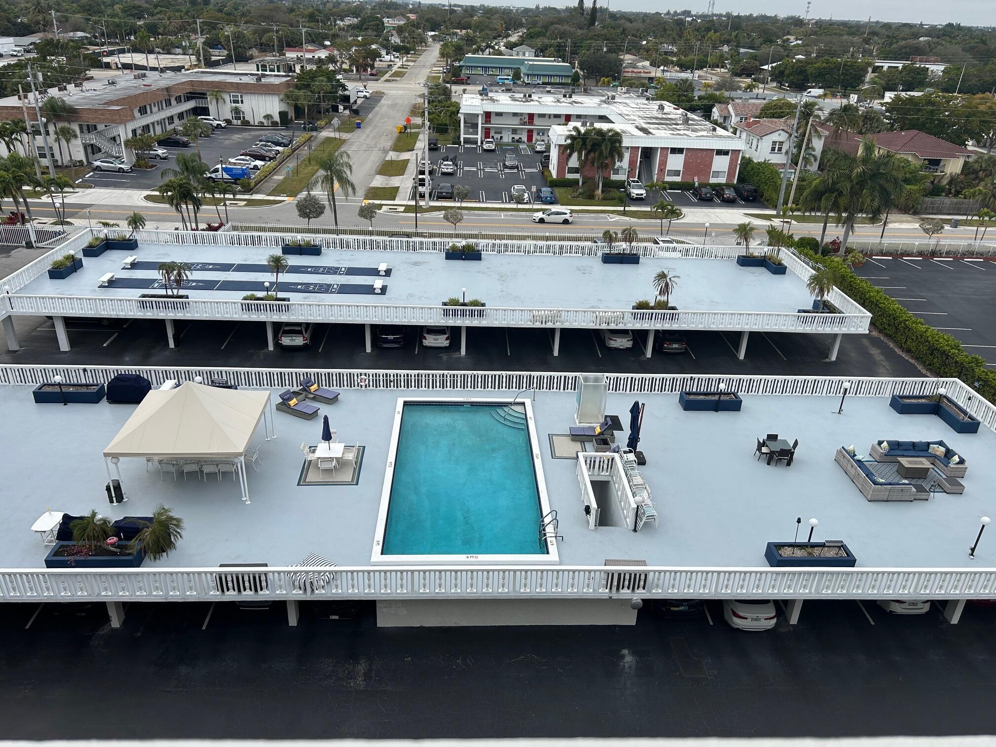 LAKE HARBOUR TOWERS - Residential Lease
