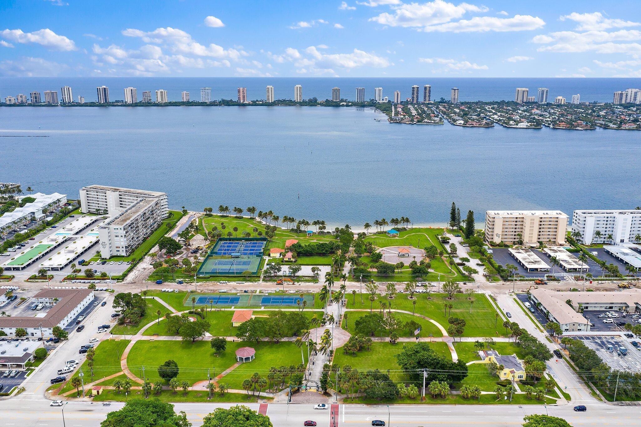 LAKE HARBOUR TOWERS - Residential Lease
