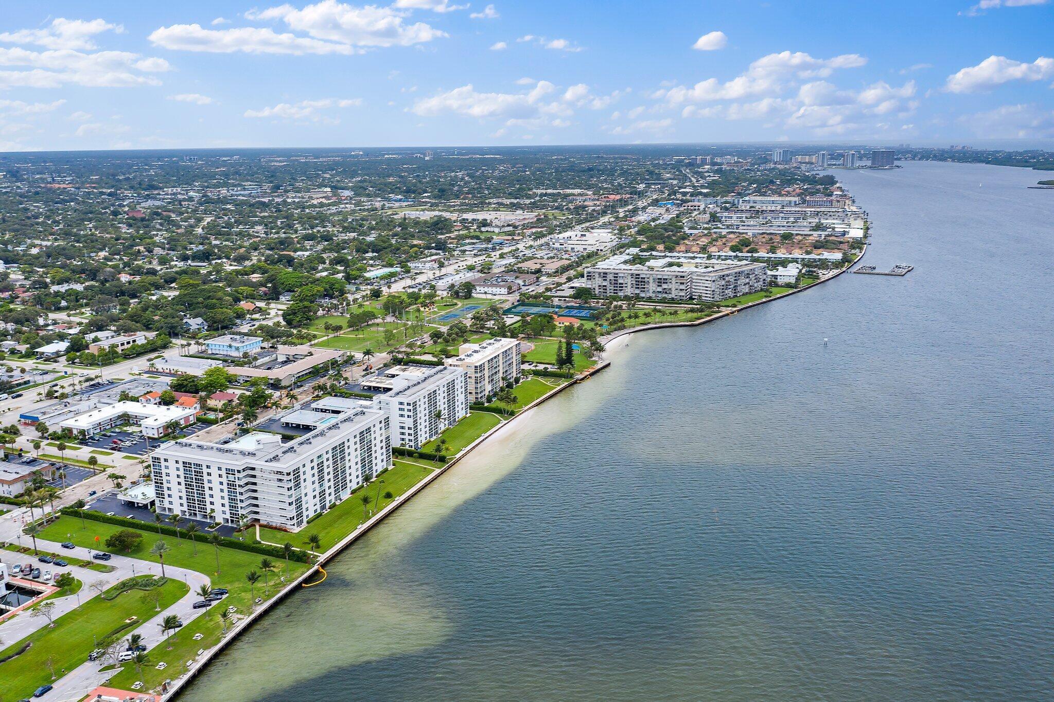 LAKE HARBOUR TOWERS - Residential Lease