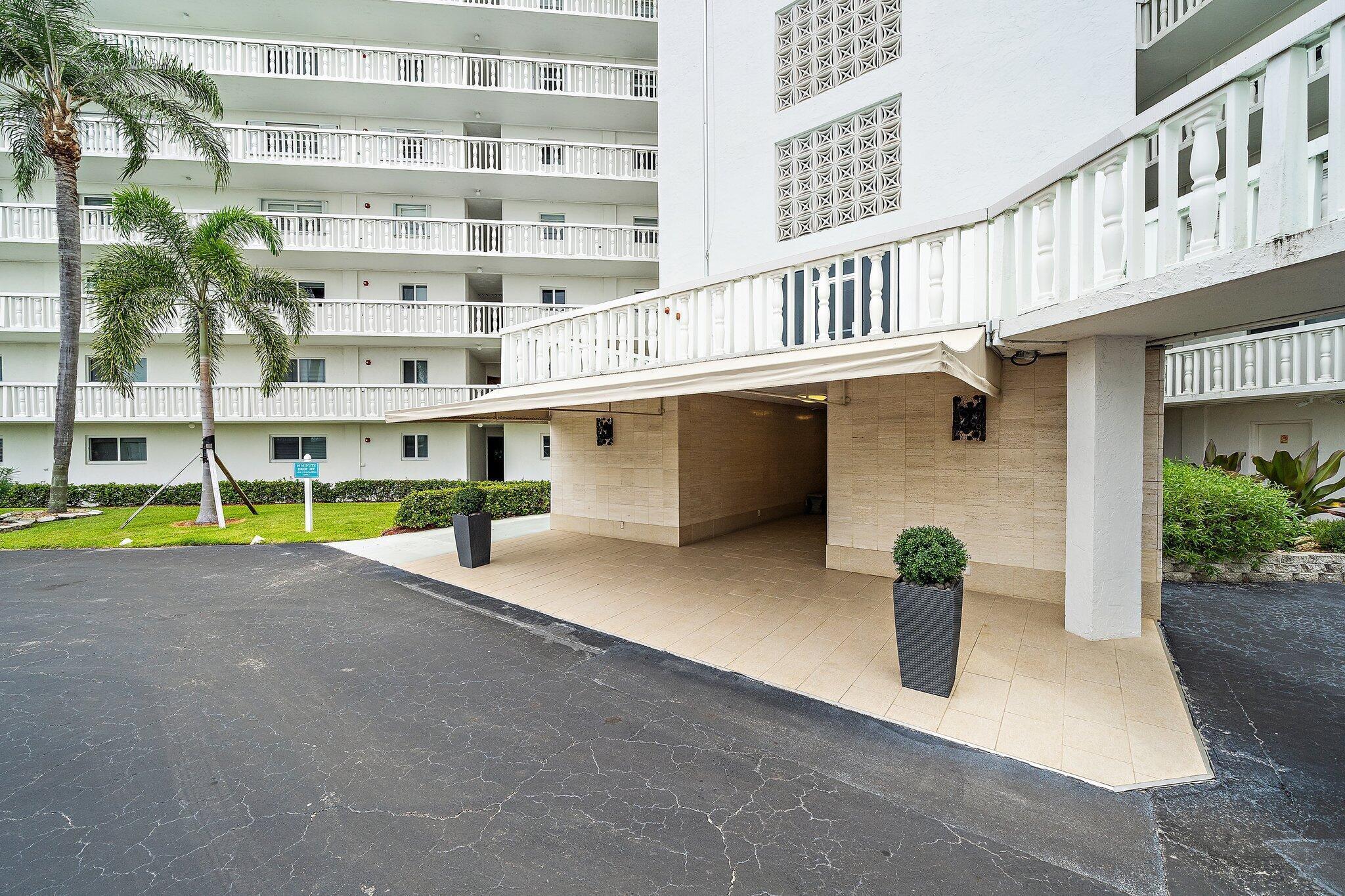 LAKE HARBOUR TOWERS - Residential Lease