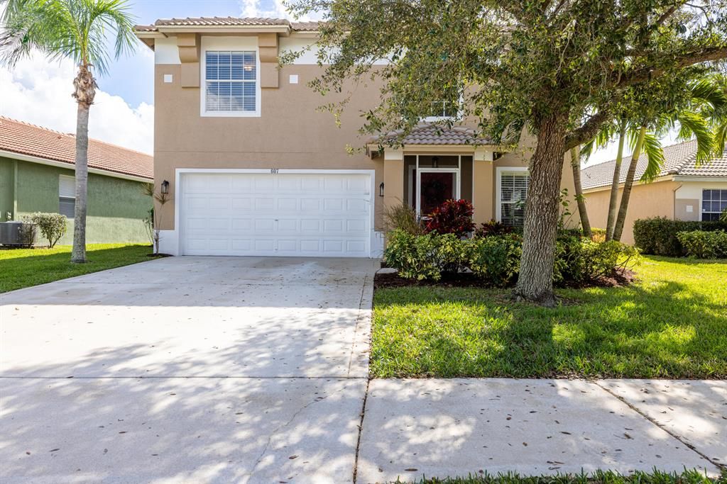 Photo of 607 NW Stanford Lane, Port St Lucie, FL 34983 (MLS # R10861600)