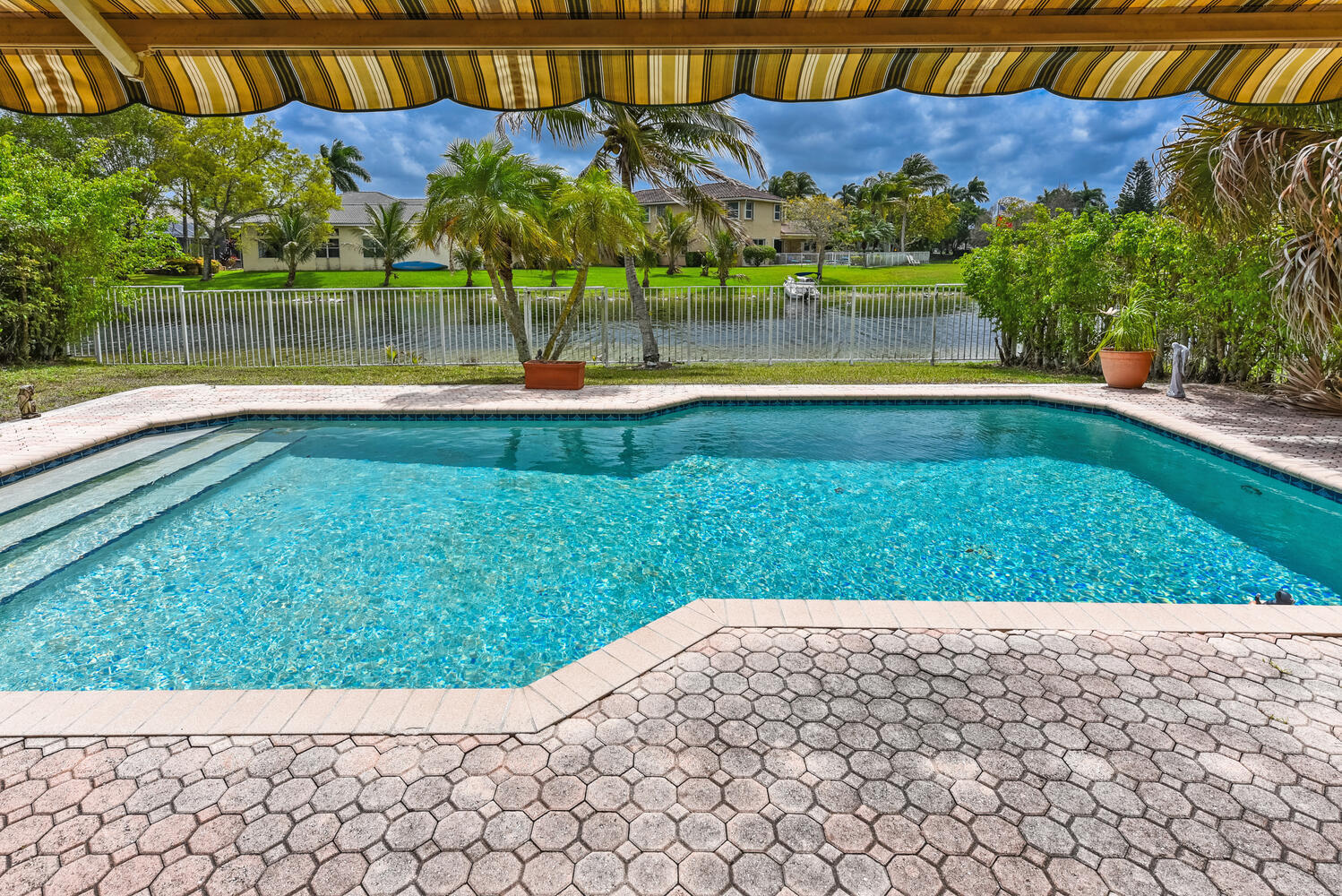 WYNDHAM LAKES CENTRAL - Residential