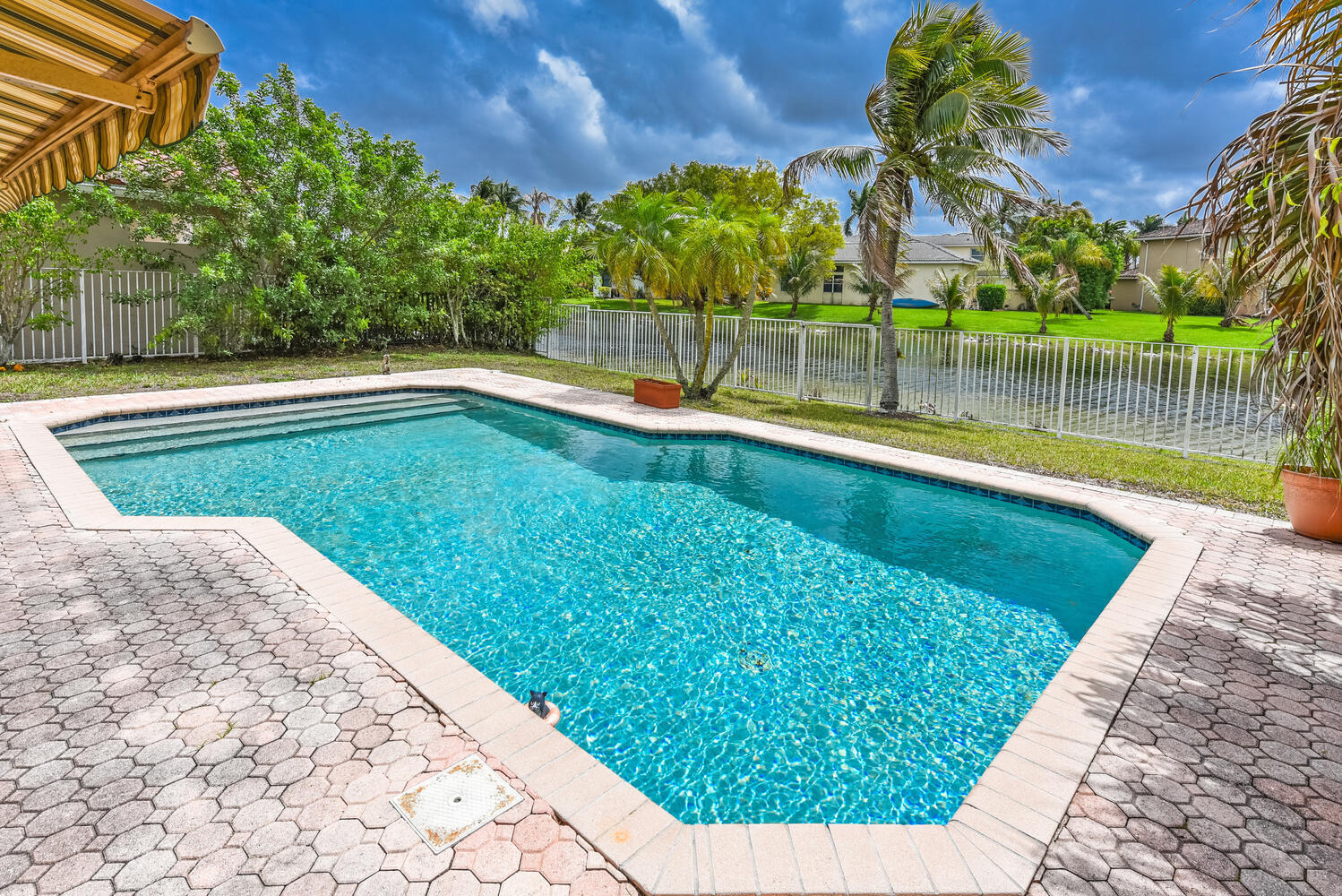 WYNDHAM LAKES CENTRAL - Residential