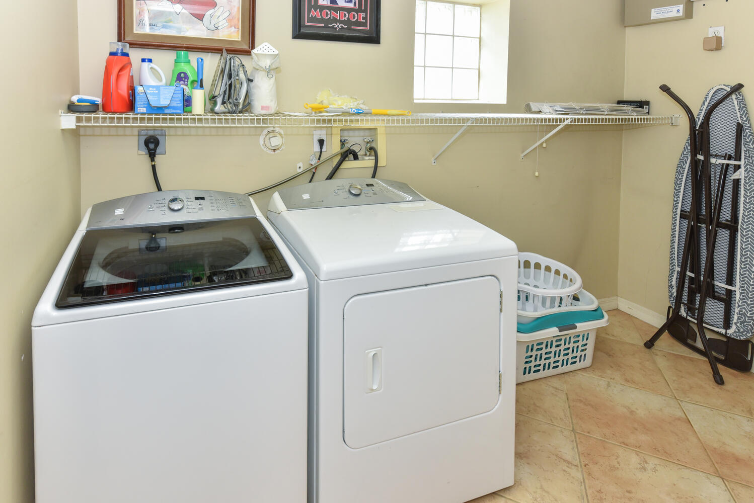 WYNDHAM LAKES CENTRAL - Residential