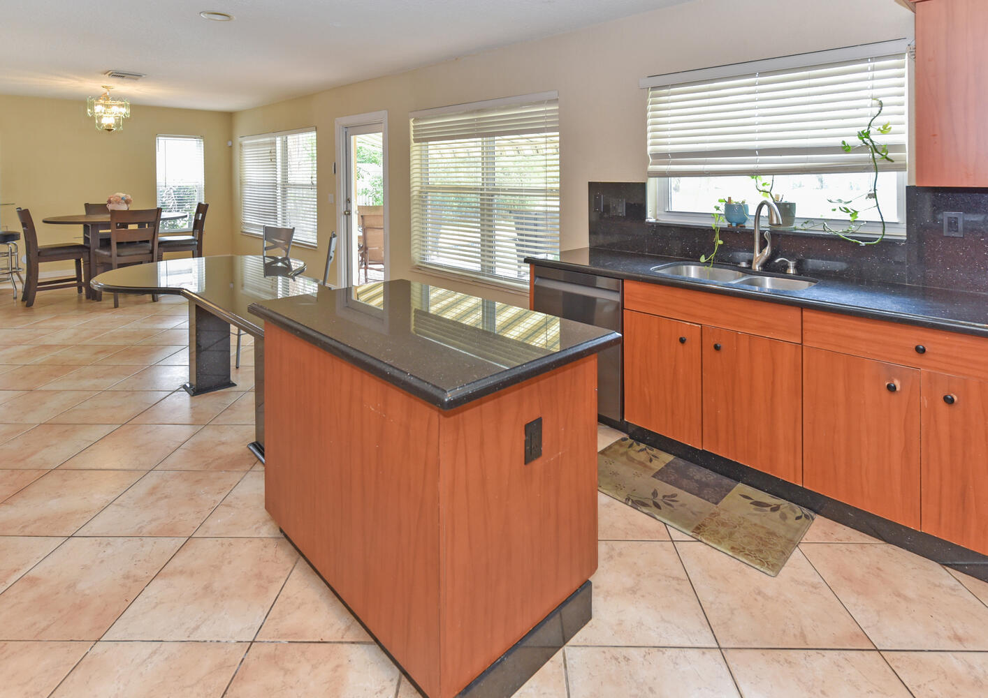 WYNDHAM LAKES CENTRAL - Residential