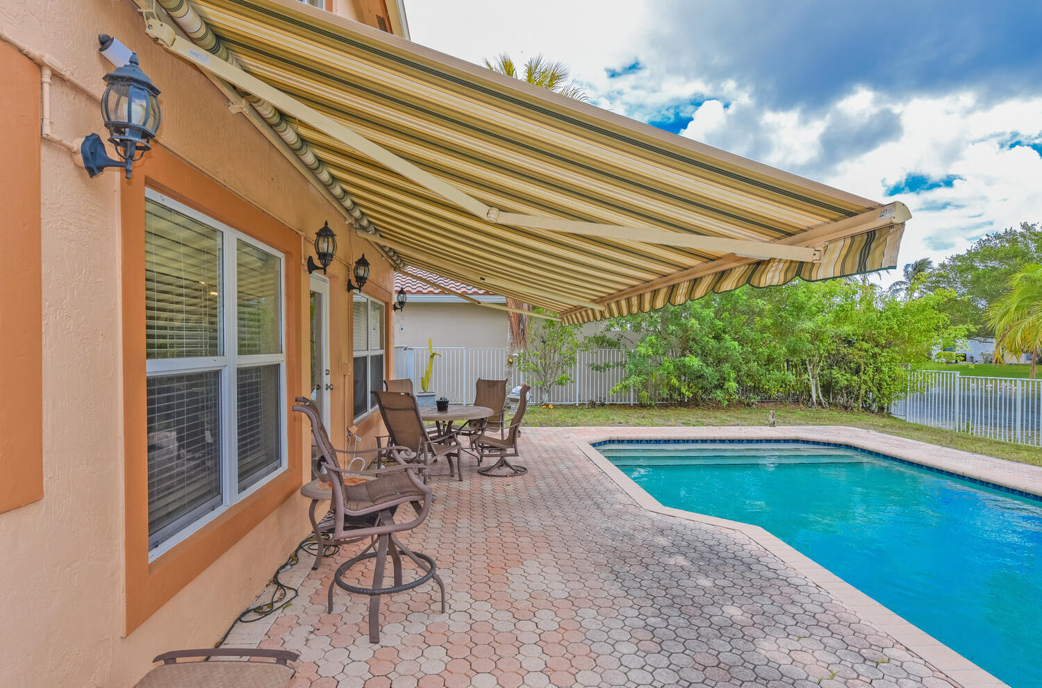 WYNDHAM LAKES CENTRAL - Residential