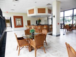 Hutchinson Island Club - Residential Lease