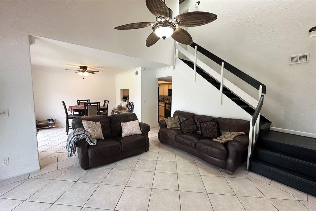 Photo of 9115 Green Meadows Way #9115, Palm Beach Gardens, FL 33418 (MLS # F10555974)