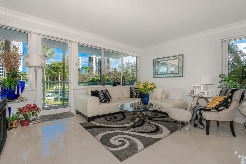 Photo of 3233 NE 34TH Street #215, Fort Lauderdale, FL 33308 (MLS # B26061031)