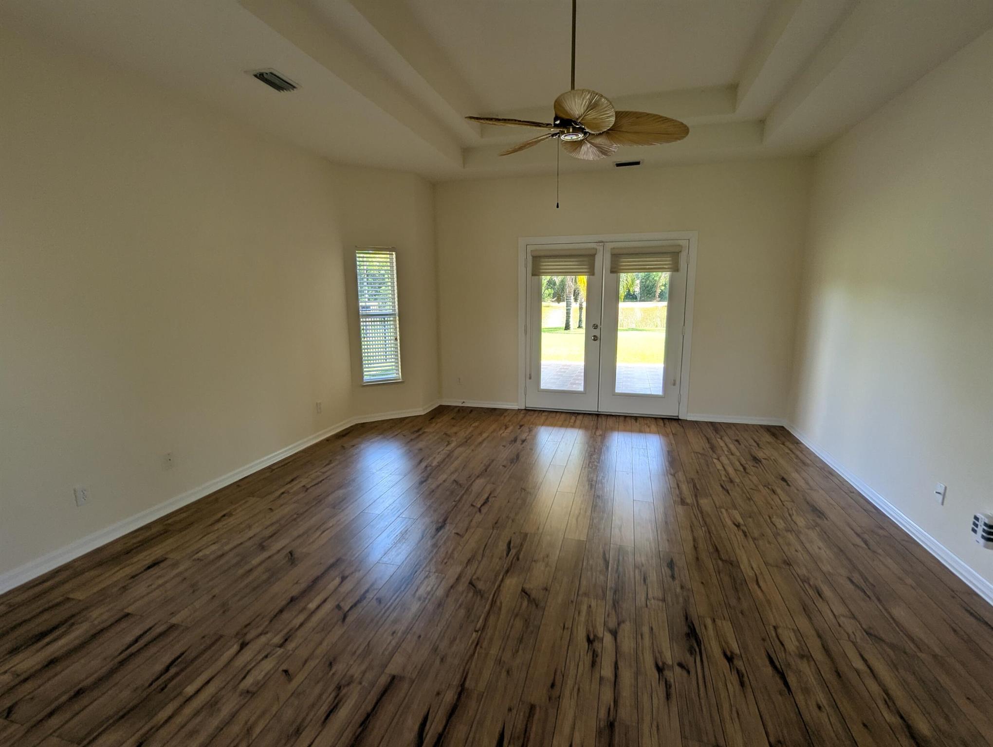 THE ESTATES AT SAWGRASS L - Residential Lease