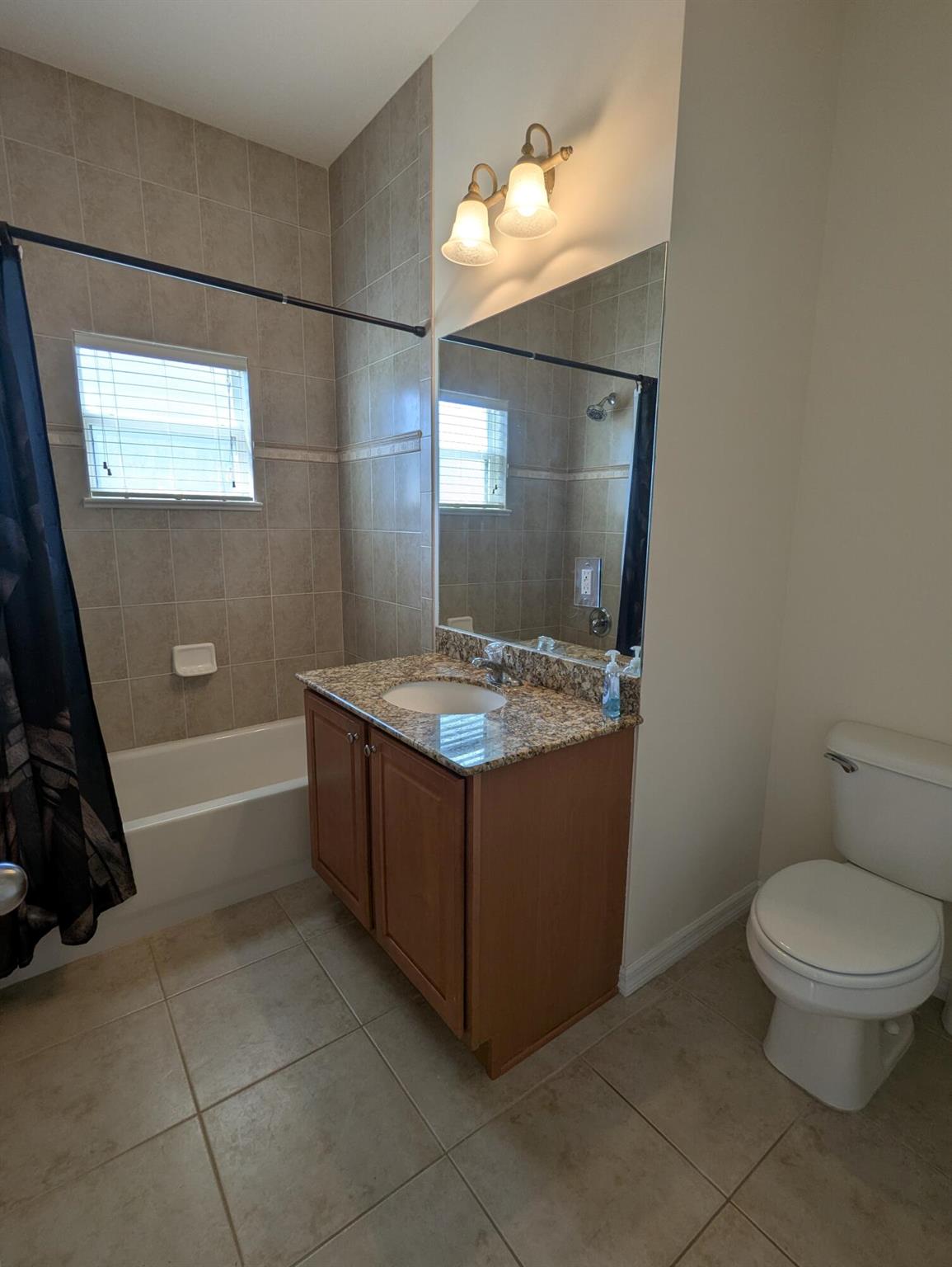 THE ESTATES AT SAWGRASS L - Residential Lease