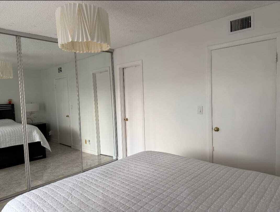 VISTA GARDENS I CONDO - Residential