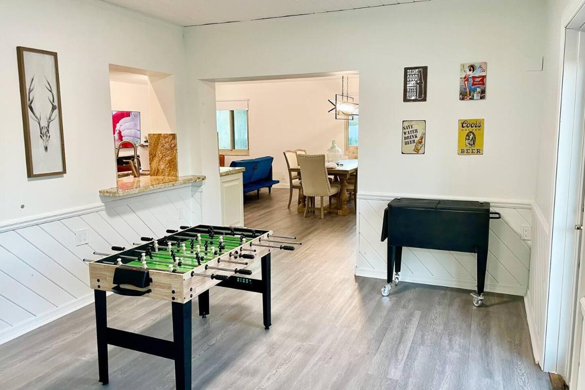 AVON HEIGHTS - Residential