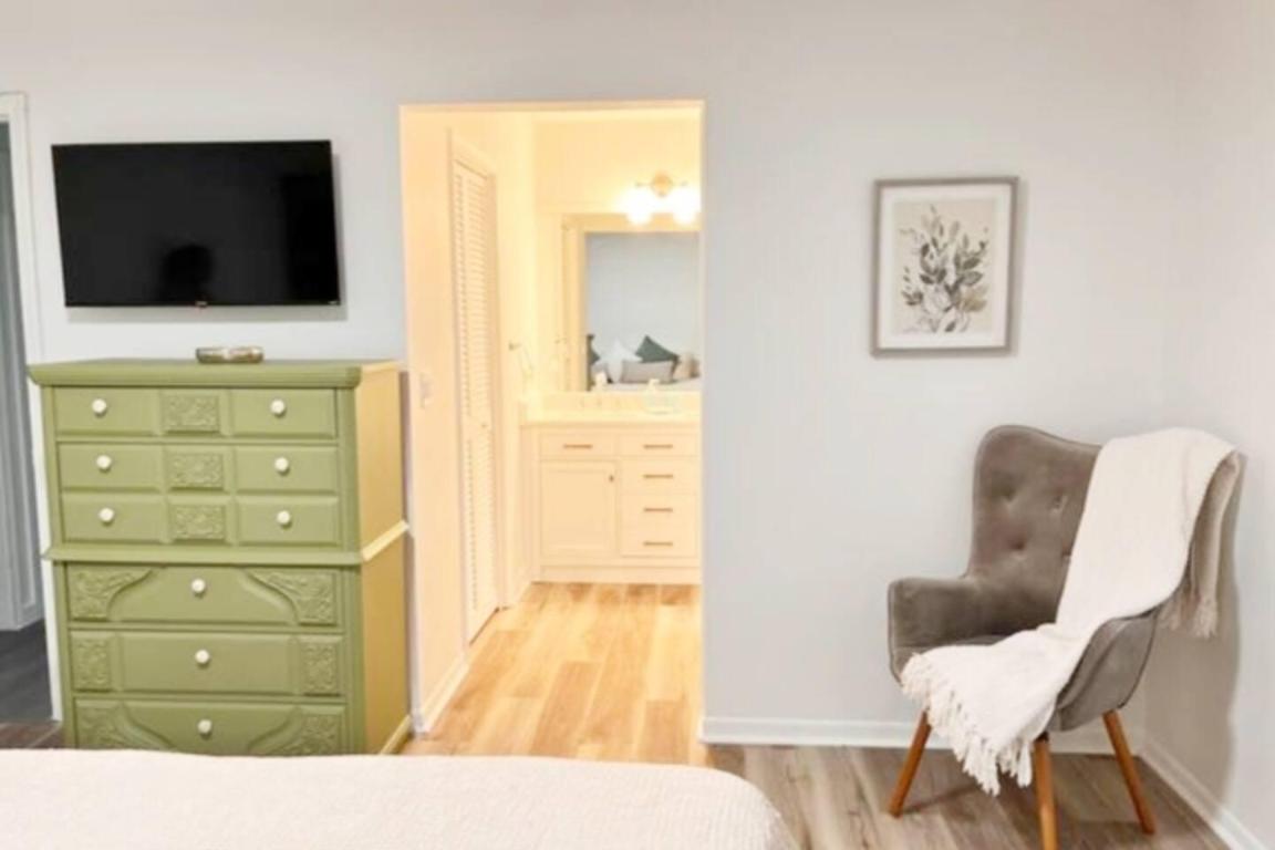 AVON HEIGHTS - Residential