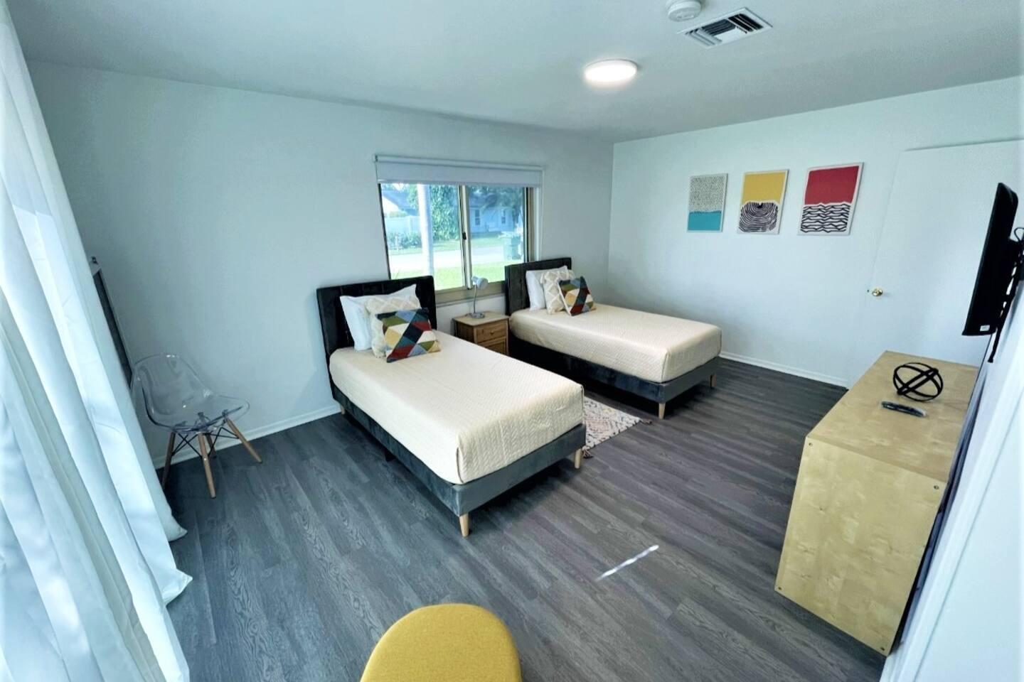 AVON HEIGHTS - Residential