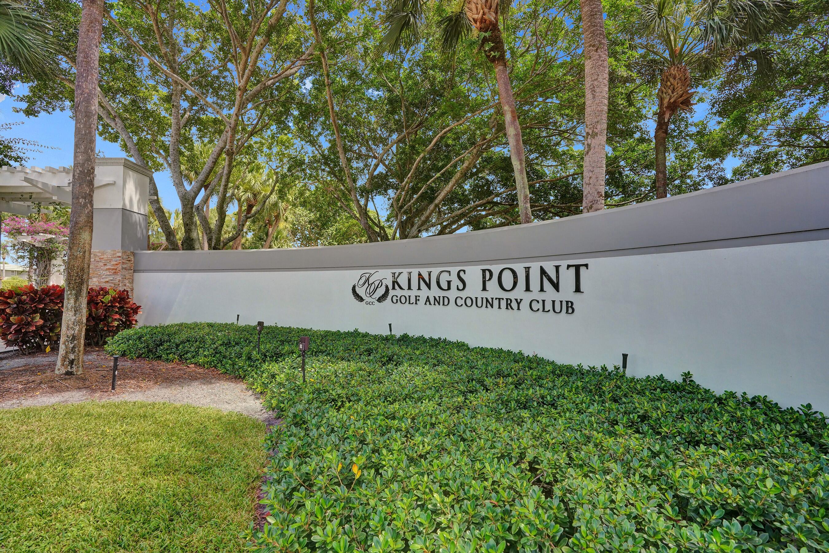KINGS POINT VALENCIA CONDOS - Residential