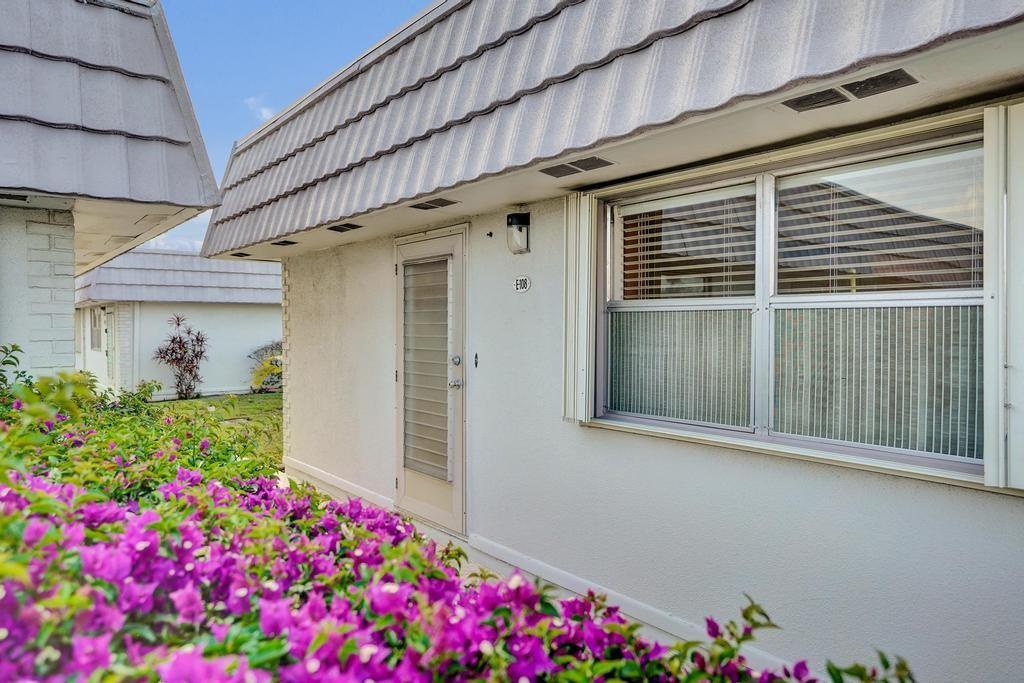 KINGS POINT VALENCIA CONDOS - Residential