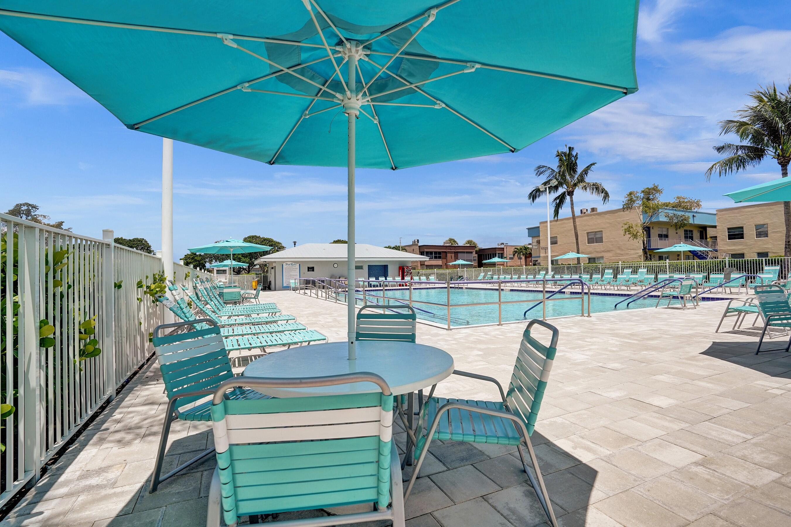 KINGS POINT VALENCIA CONDOS - Residential