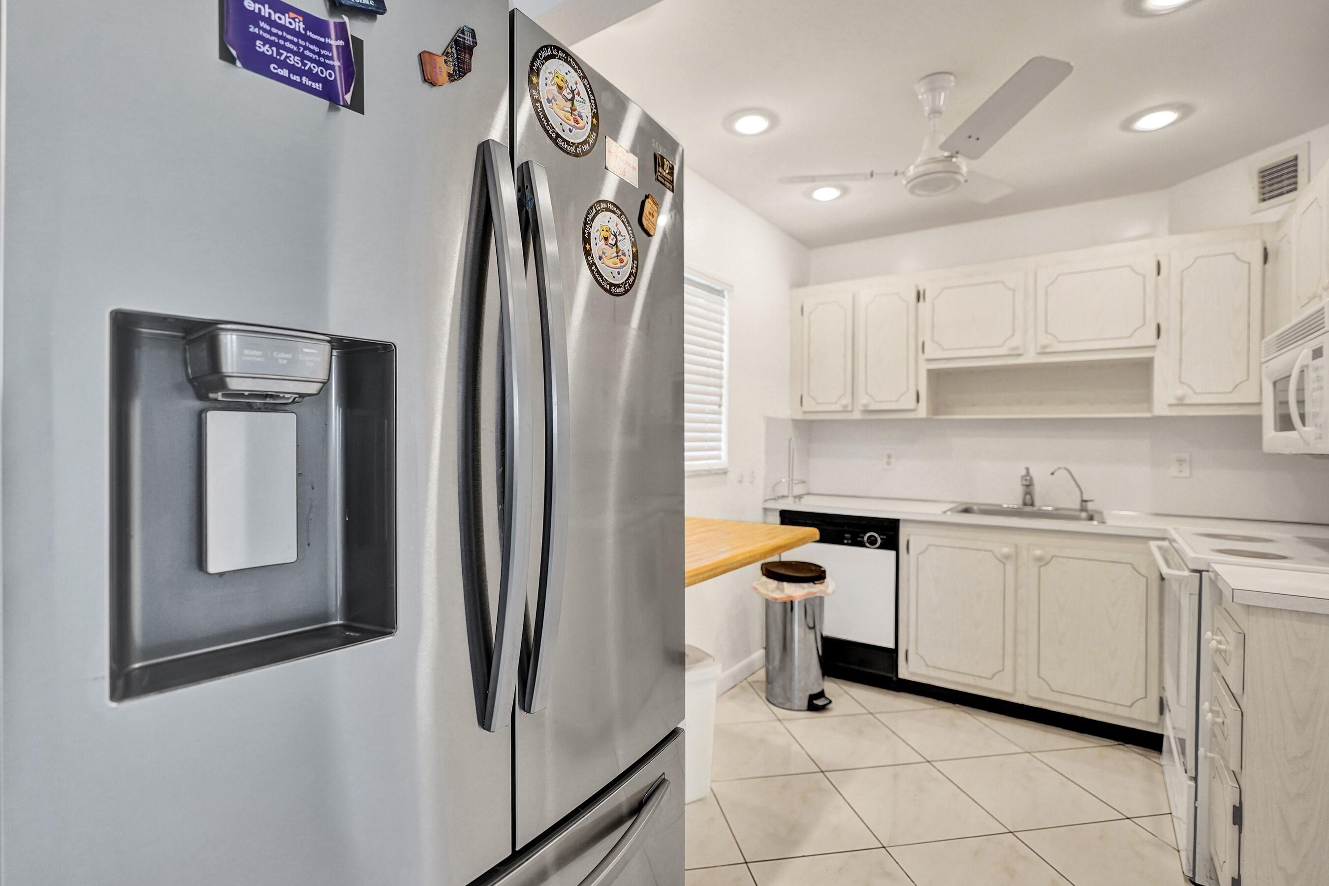 KINGS POINT VALENCIA CONDOS - Residential
